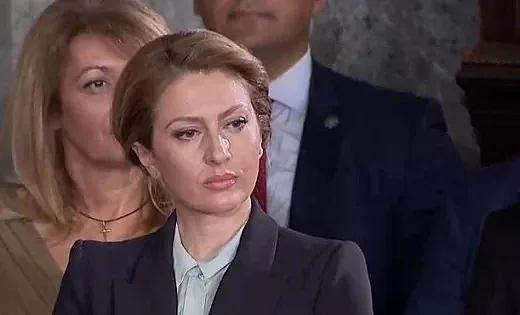 Ново 20! Рая Назарян смая всички с тази визия