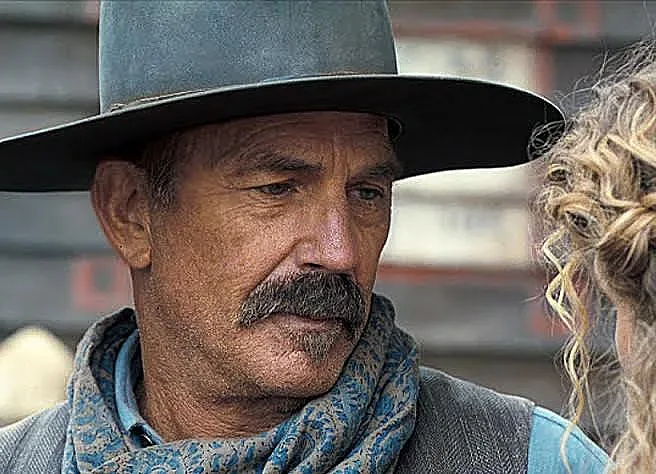 Кевин Костнър се завърна с гръм и трясък