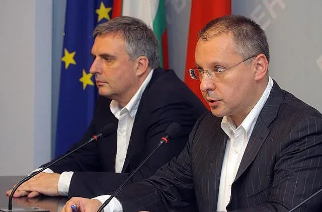 Станишев напира да прави БСП алтернатива на ГЕРБ