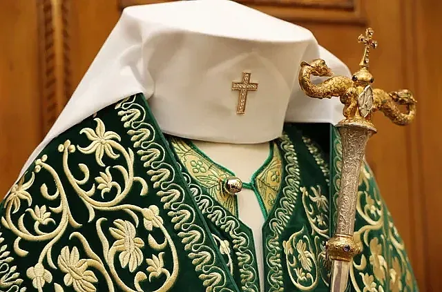 Защо мантията на патриарха е зелена! Символите на църквата