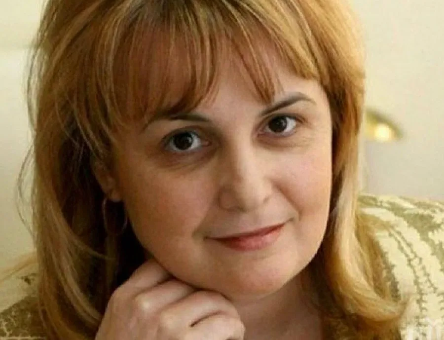 Сесил Каратанчева стартира с победа в Италия