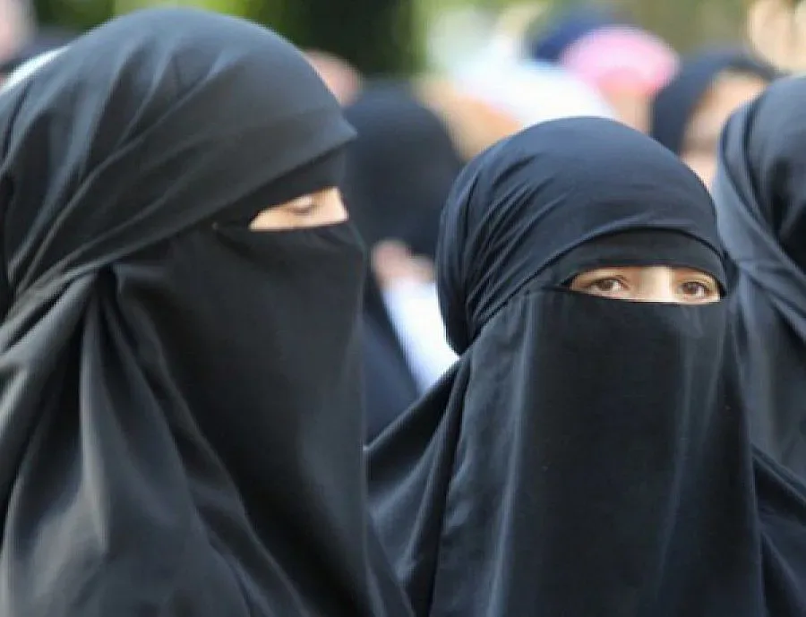 Валежите събудиха пропукан язовир