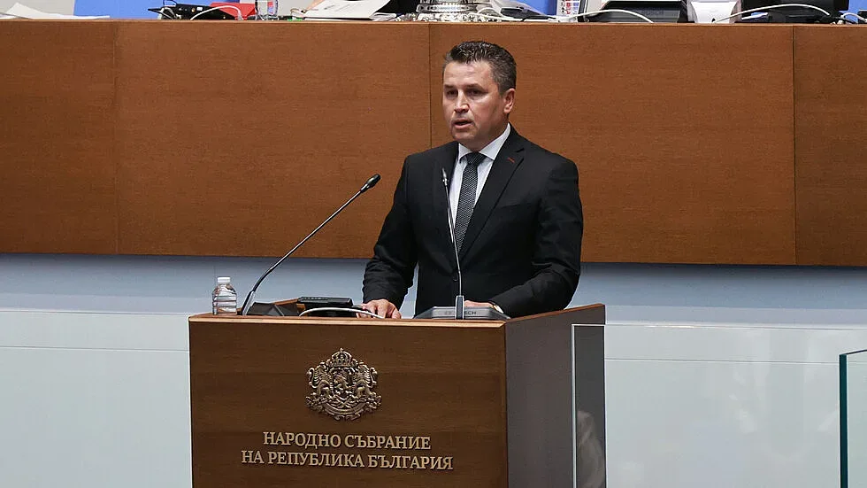 Хюсни Адем положи клетва като депутат от ДПС