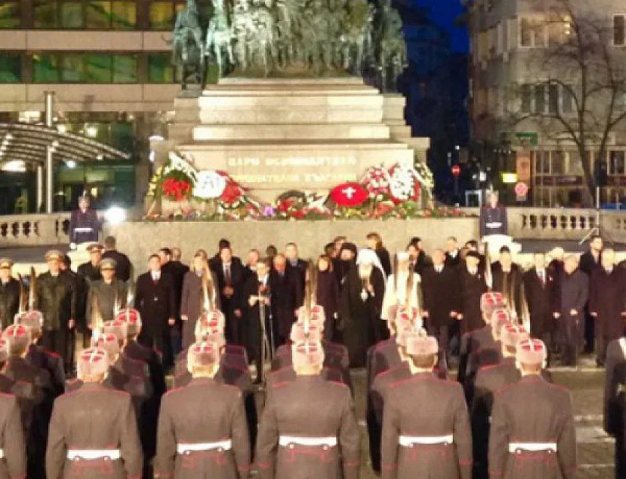 Веят знамена за Независимостта от Мадара до Търново