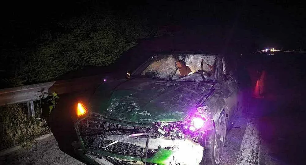 Тежко нощно меле на пътя вкара двама в болница