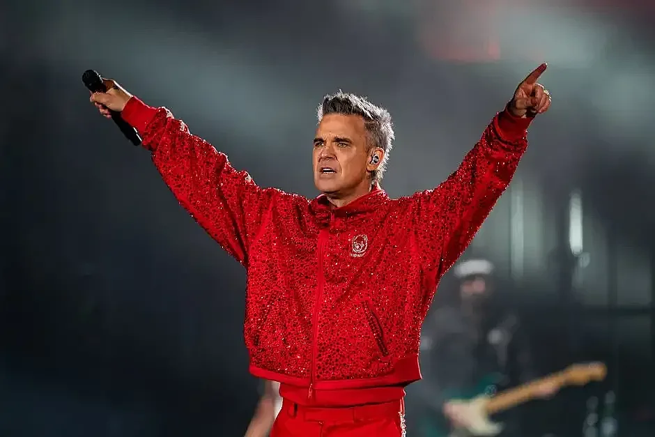 Роби Уилямс пусна уникални СНИМКИ от София