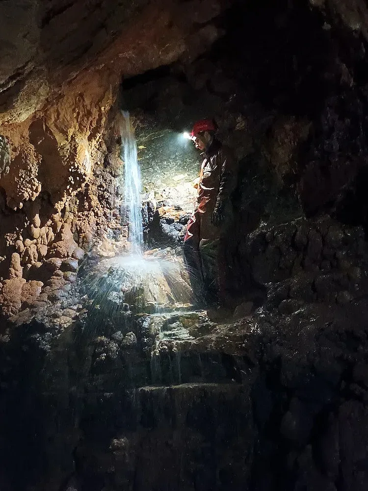 Ще познаете ли? Коя е най-дълбоката пещера в България