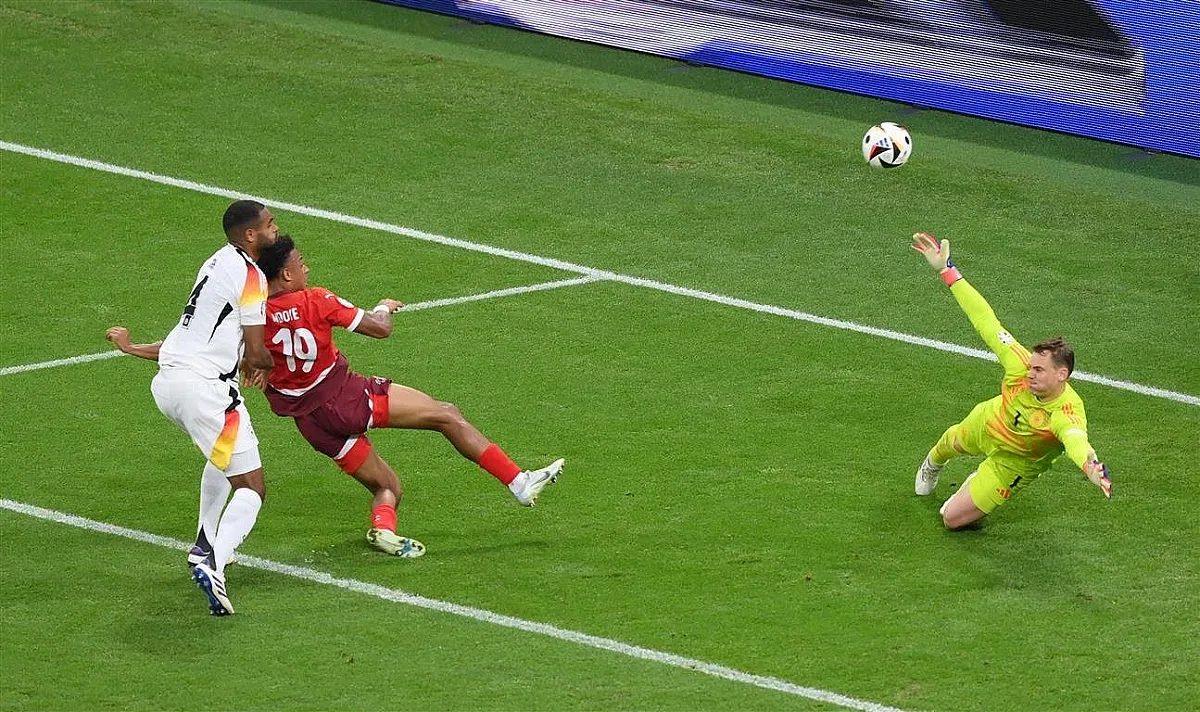 Швейцария води с 1:0 на отпуснатите немци