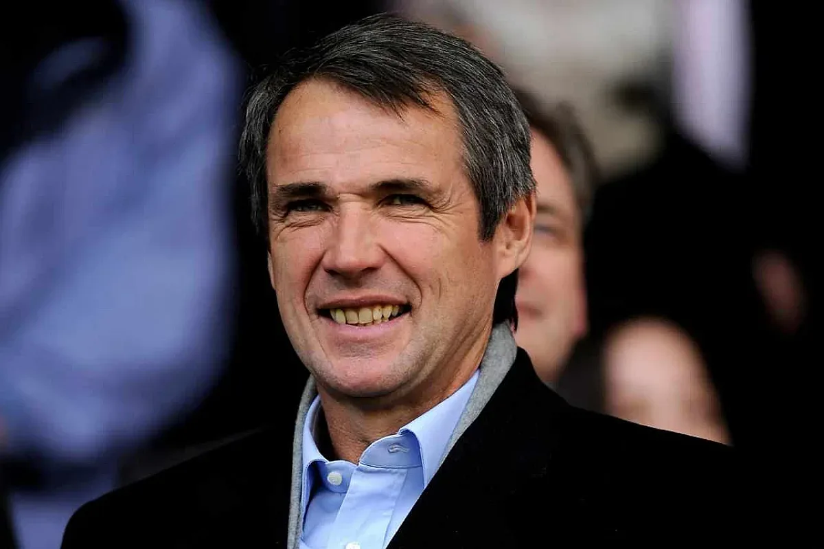 Феновете си отдъхнаха. Добри новини за легендата на  Ливърпул