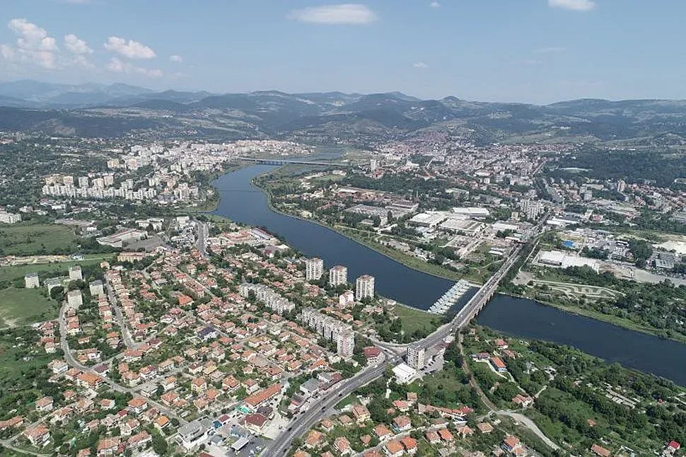 Бесни обороти и печалби от сделки с недвижими имоти!