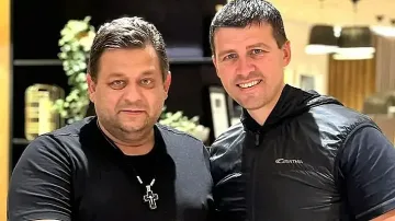 Идеологът на "Величие" бесен! Гони от парламента войници на светлината