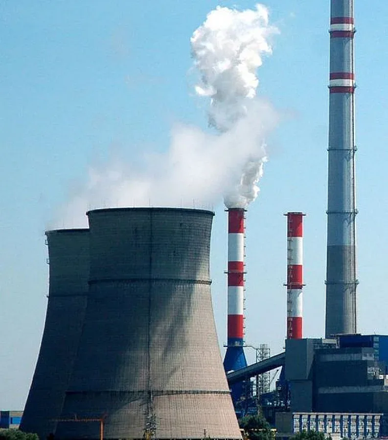 Наквасен си играе на гоненица с полицаи