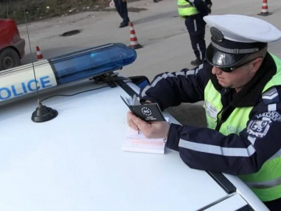 Куршум изпрати Саркози в Израел