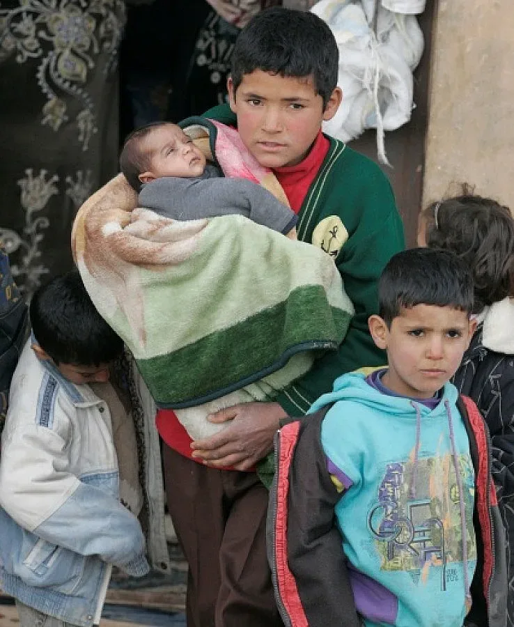 Жени пребиха дядо за 15 лева