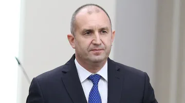 Радев започва консултации за правителство. График