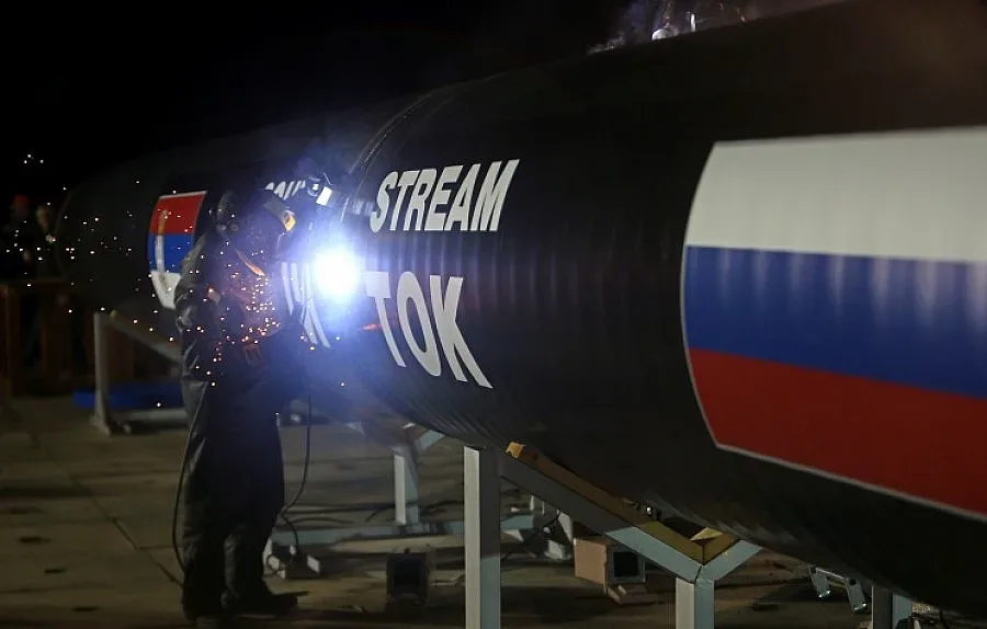 Чакаме 100 хил. шведи през лятото