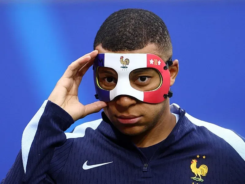 Ето я маската на Мбапе! Изненадата е голяма