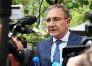 Гуцанов каза истината за водните атракциони
