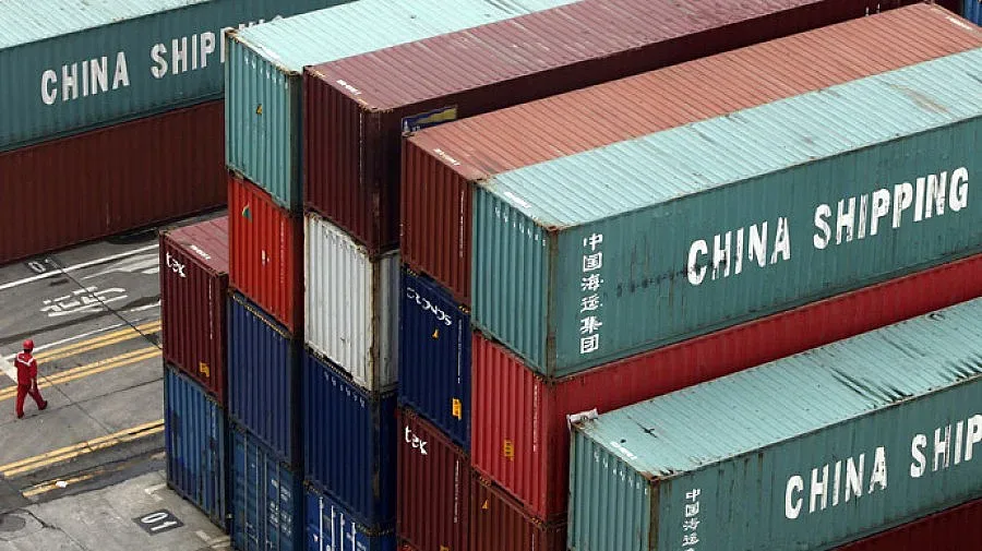 Роми нападнаха полицаи с камъни