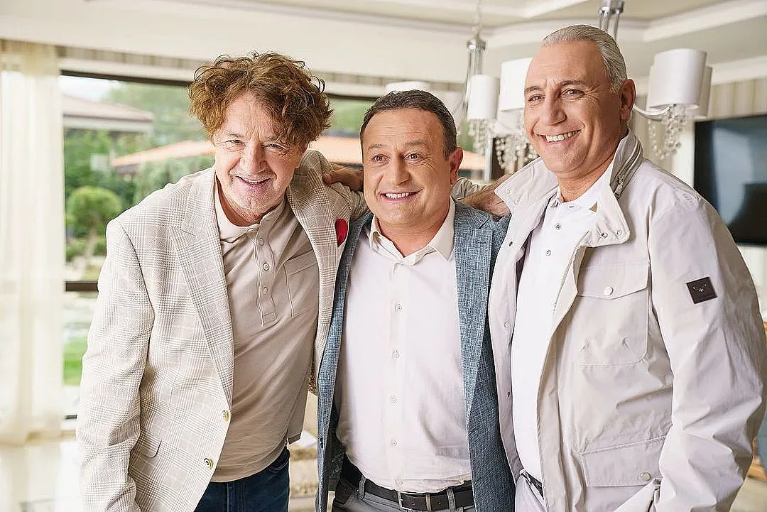 Какво правят на едно място Рачков, Стоичков, Гала, Халваджиян...