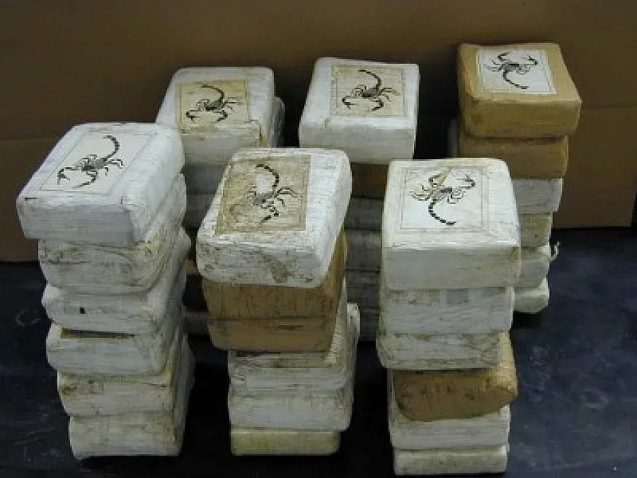 НДСВ не опъвало политически чадър над Асенов