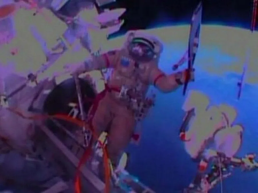 Спипаха алкохол с фалшиви бандероли