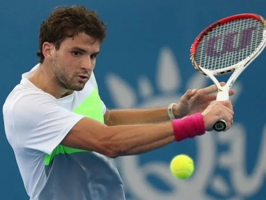 Арестуваха четирима за кражба на скъпа машина