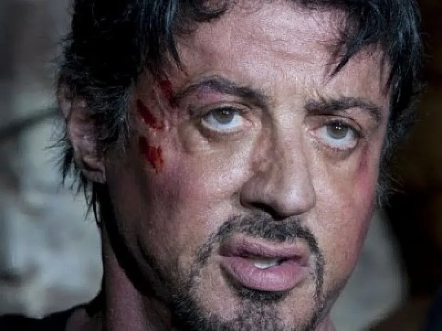 Денонощно дежурят до реки и язовири