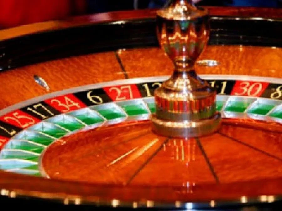 Отказват да съдят скандален съдия