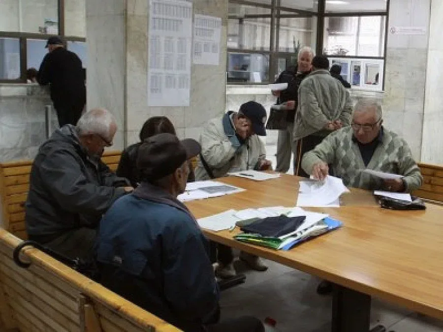 Розоберът започна, чакат розоберачи
