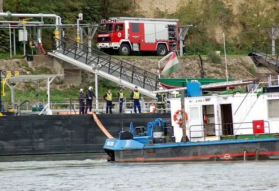 Проучват трасе за нов железен път до Атина