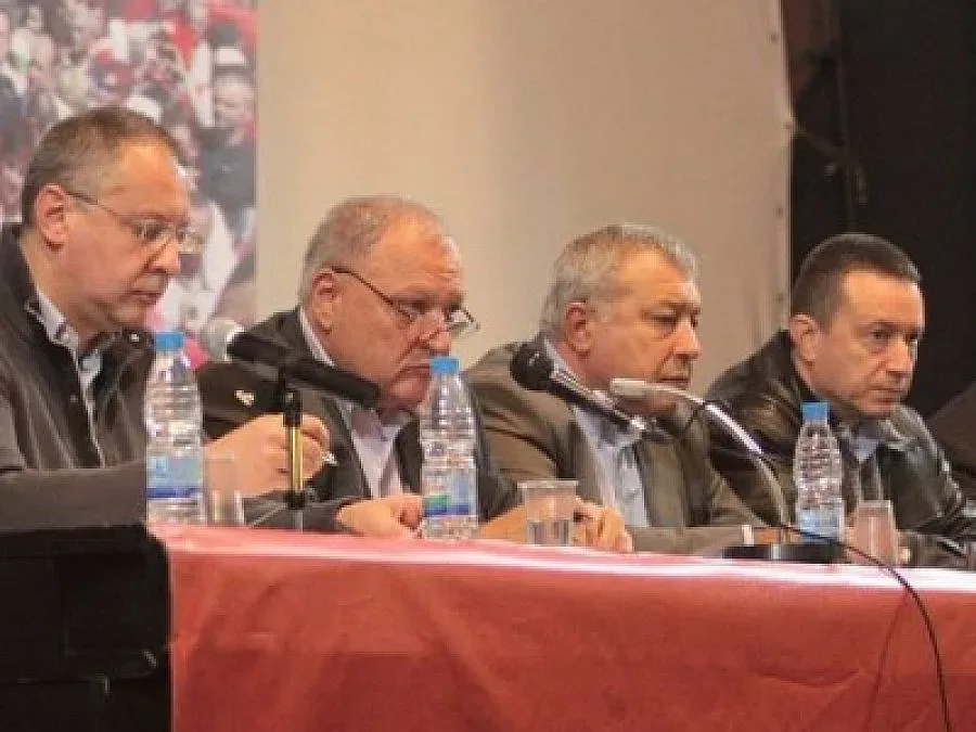 Кабинетът помпал излишъка с по-скъпи горива