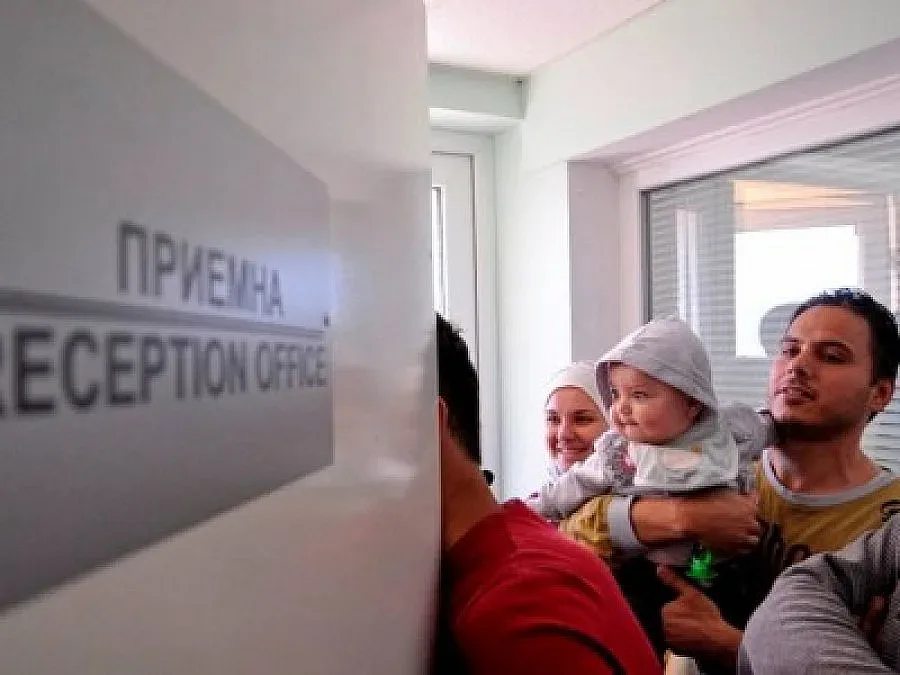Париж не си дава учителите