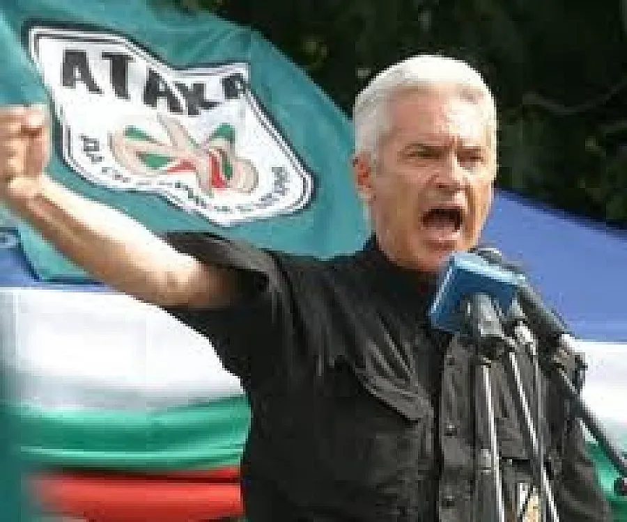 Франция е на път да се влюби в Жан Саркози