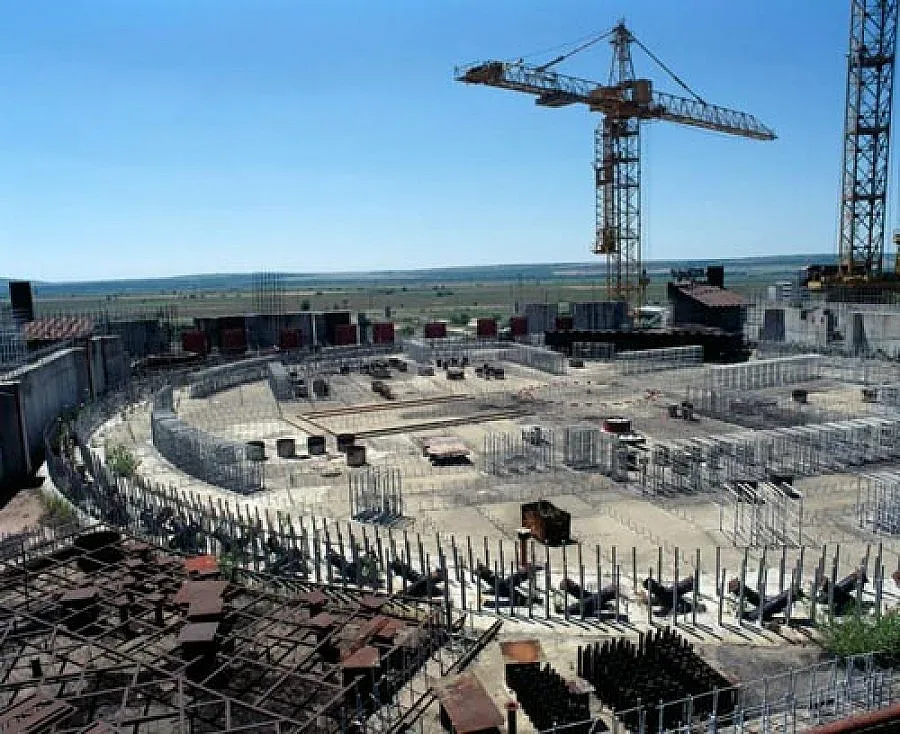 Ангел Ангелов още е заключен в дома си