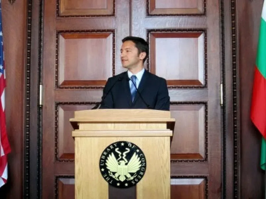 Арест за мъж, изнасилвал дъщеря си