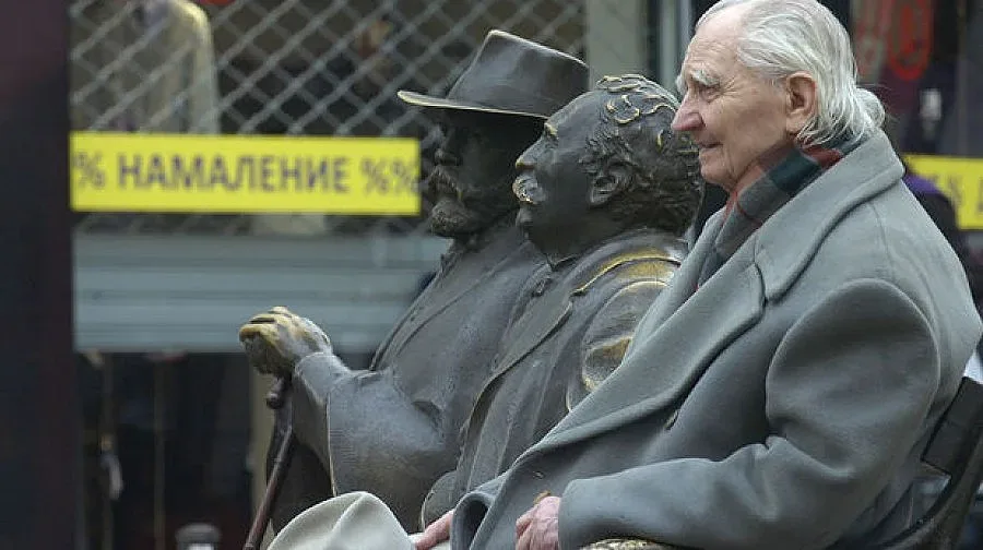 Формула 1 влиза в Дисниленд