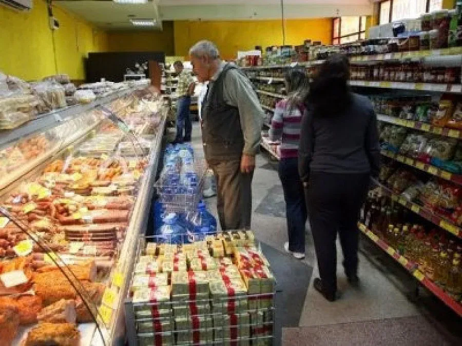 Евродепутат пак бори таксите на Дунав мост