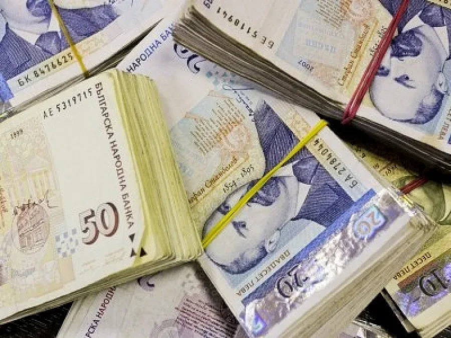 Забраняват на Паяка да вдига коли със скоби