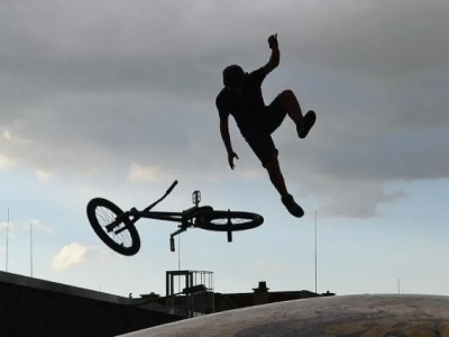 „Арселор” изравнява резултата с Жеваго