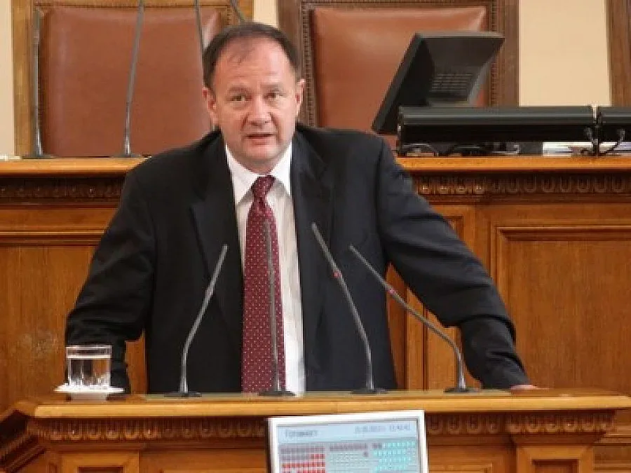 Мишел Платини поздрави ЦСКА за титлата