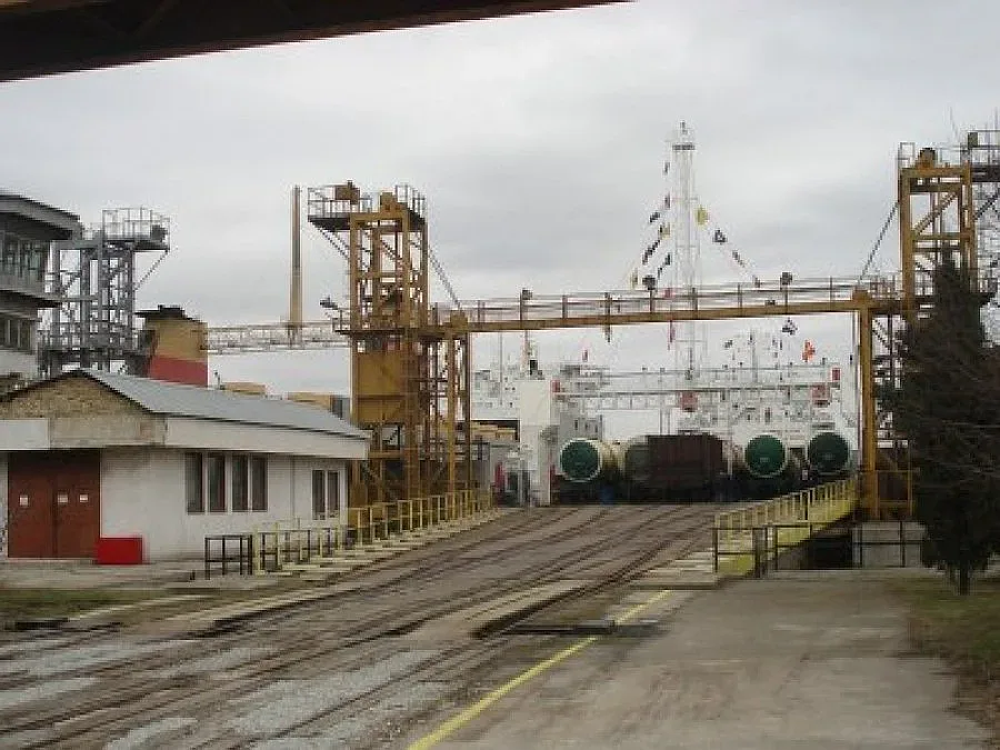 Станишев представя нова политика към българите в чужбина