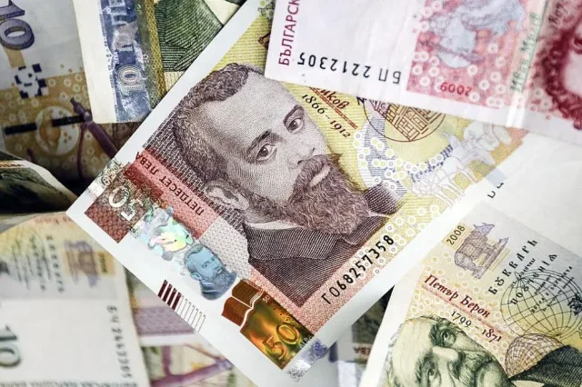 Обрат с банкнотите! Това не се е случвало от години