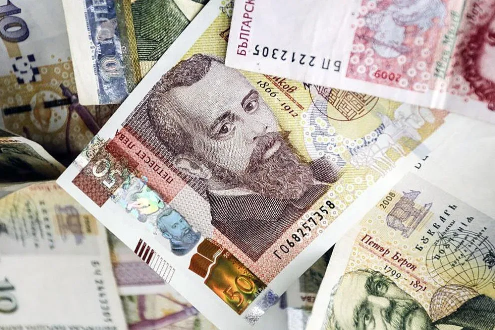 Обрат с банкнотите! Това не се е случвало от години