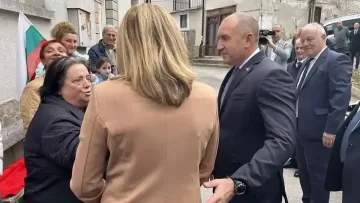 Как пристигна Радев в Смолян (Снимки)