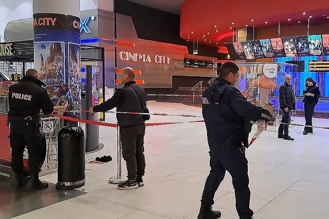Първи подробности за убитото в мола момче! Проговори треньорката му