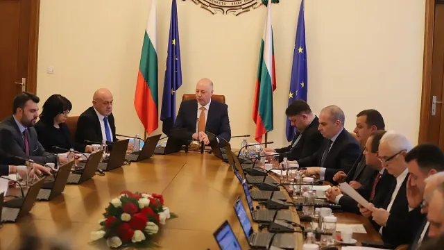 Желязков с нестандартен ход за МС