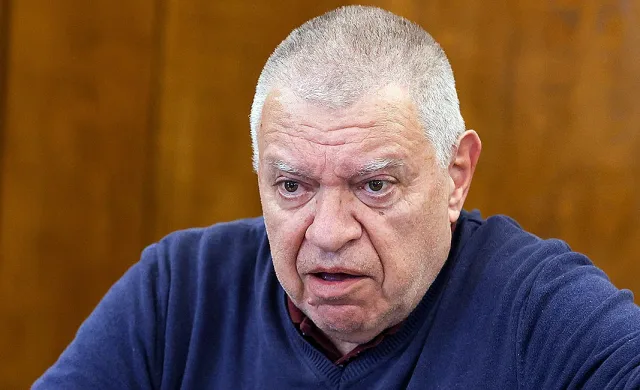 Проф. Константинов алармира: Ще станат опашки, банките ще престанат да...