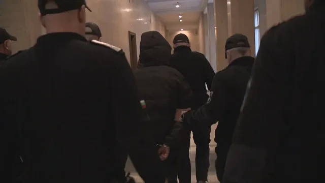 Извънредно от "Пирогов" за 15-годишния убиец от мола