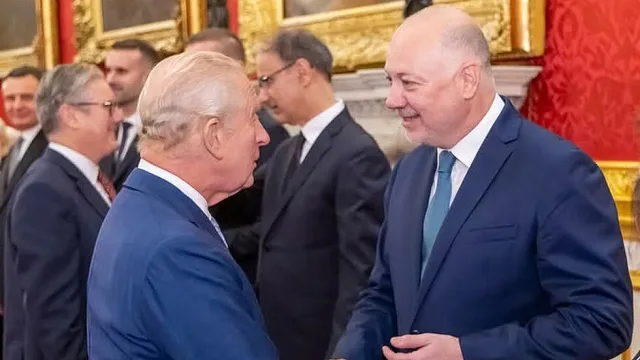 Росен Желязков покани крал Чарлз у нас